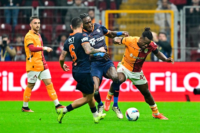 "Kadro derinliği yetersiz" | Spor yazarları Galatasaray için ne dedi?  - 4. Foto
