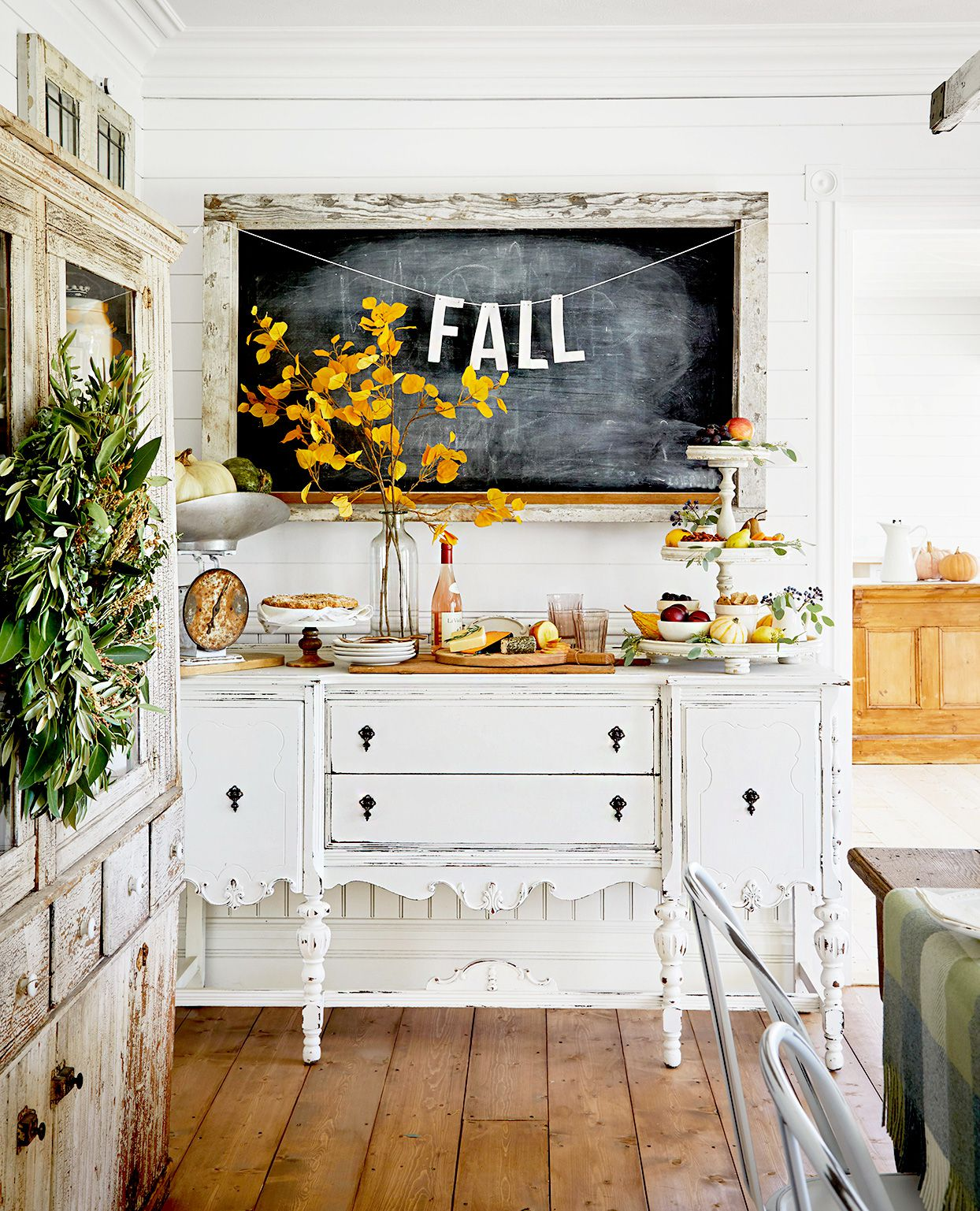 Decorate with Mums and Other Fall Flowers