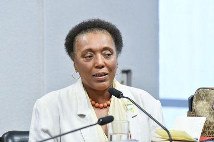 Vera Lúcia Santana de Araújo em pronunciamento na Comissão de Direitos Humanos do Congresso (arquivo)