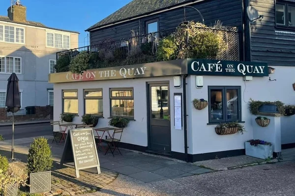 Cafe on the Quay