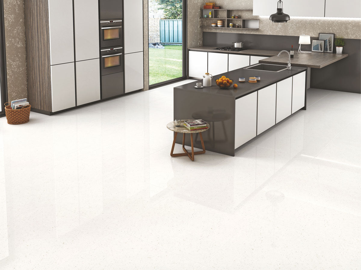 Modular kitchen with Mozzaico Star Glass tiles