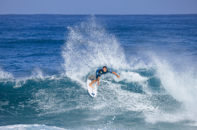 Deivid Silva se classificou para a próxima fase (Foto: Tony Heff/World Surf League)Deivid Silva se classificou para a próxima fase (Foto: Tony Heff/World Surf League)