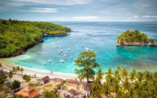 Crystal Bay, Nusa Penida: Crystal Clear Water And A Beautiful Beach