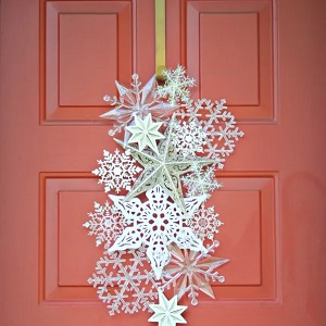 Dollar Store Snowflake Door Hanger 4