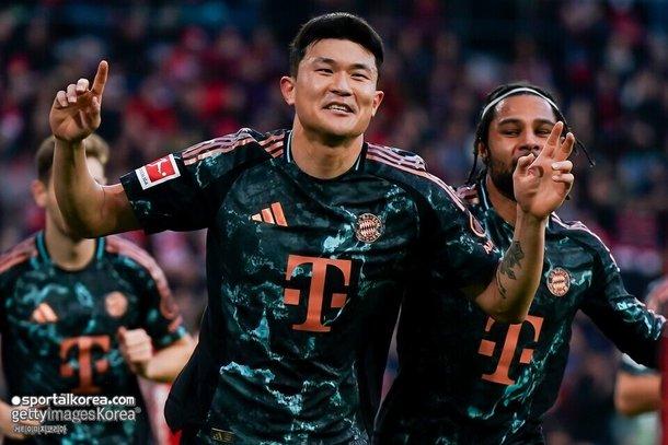 韓 축구 경사! "토트넘 홋스퍼, 김민재 영입 추진!" 英 TBR 독점 : 네이트 스포츠