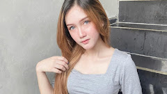 Wanita Panas yang Membuatmu Lupa Waktu