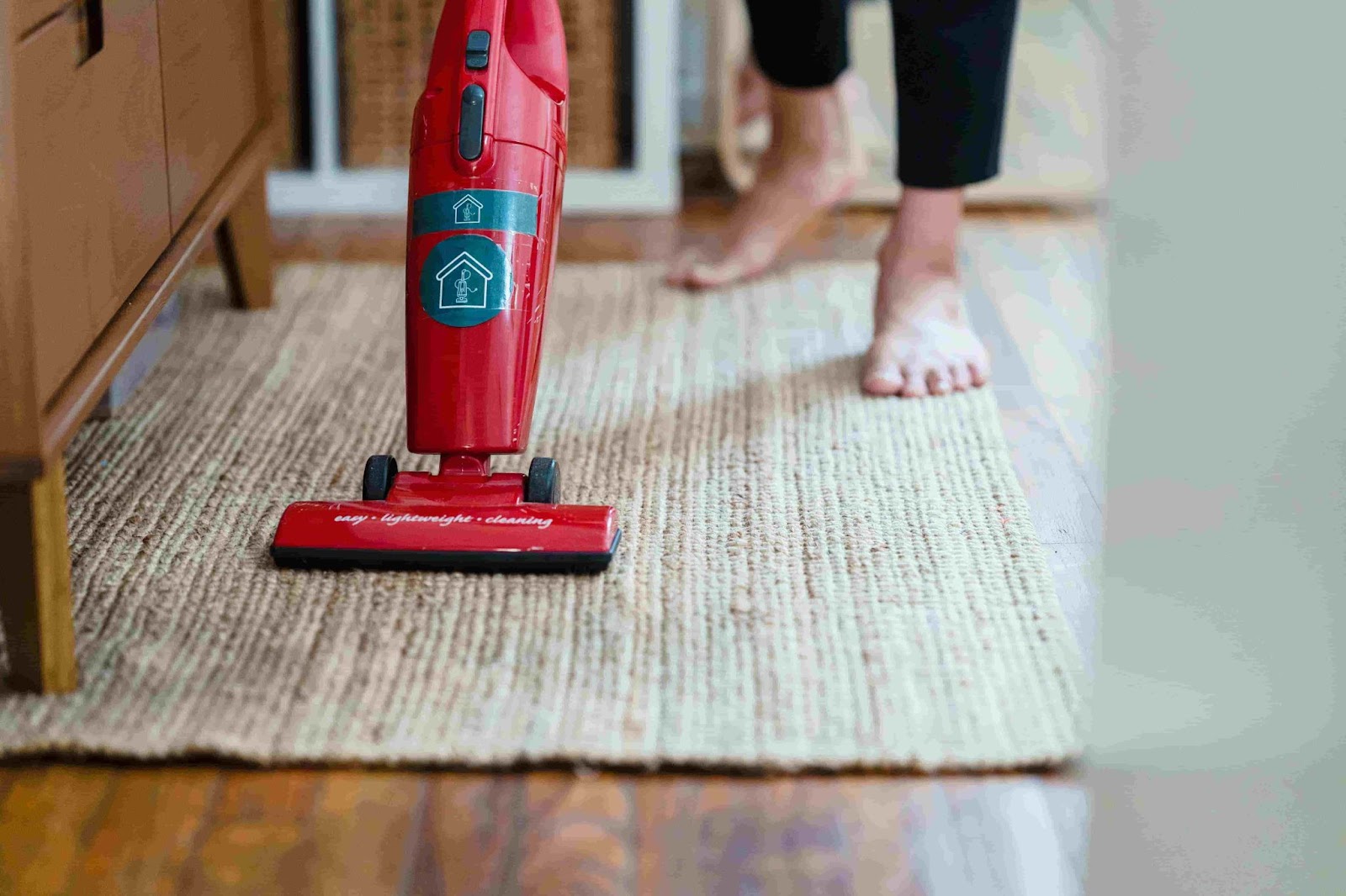 How to Clean Carpet at Home: Simple Tips for Indian Households