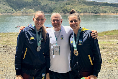 Viviane e Cibelle Jungblut medalhistas no Sul-Americano de Esportes Aquáticos (Foto: CBDA)