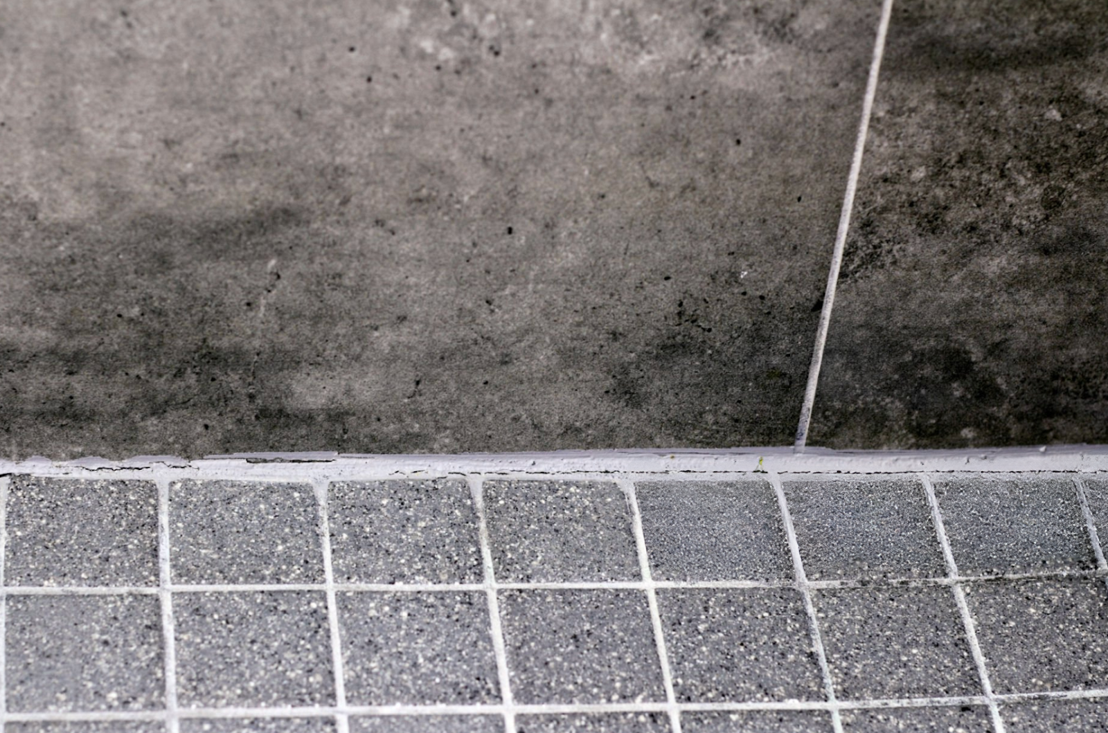 Common Bathroom Tile Grout Problems and How to Fix Them