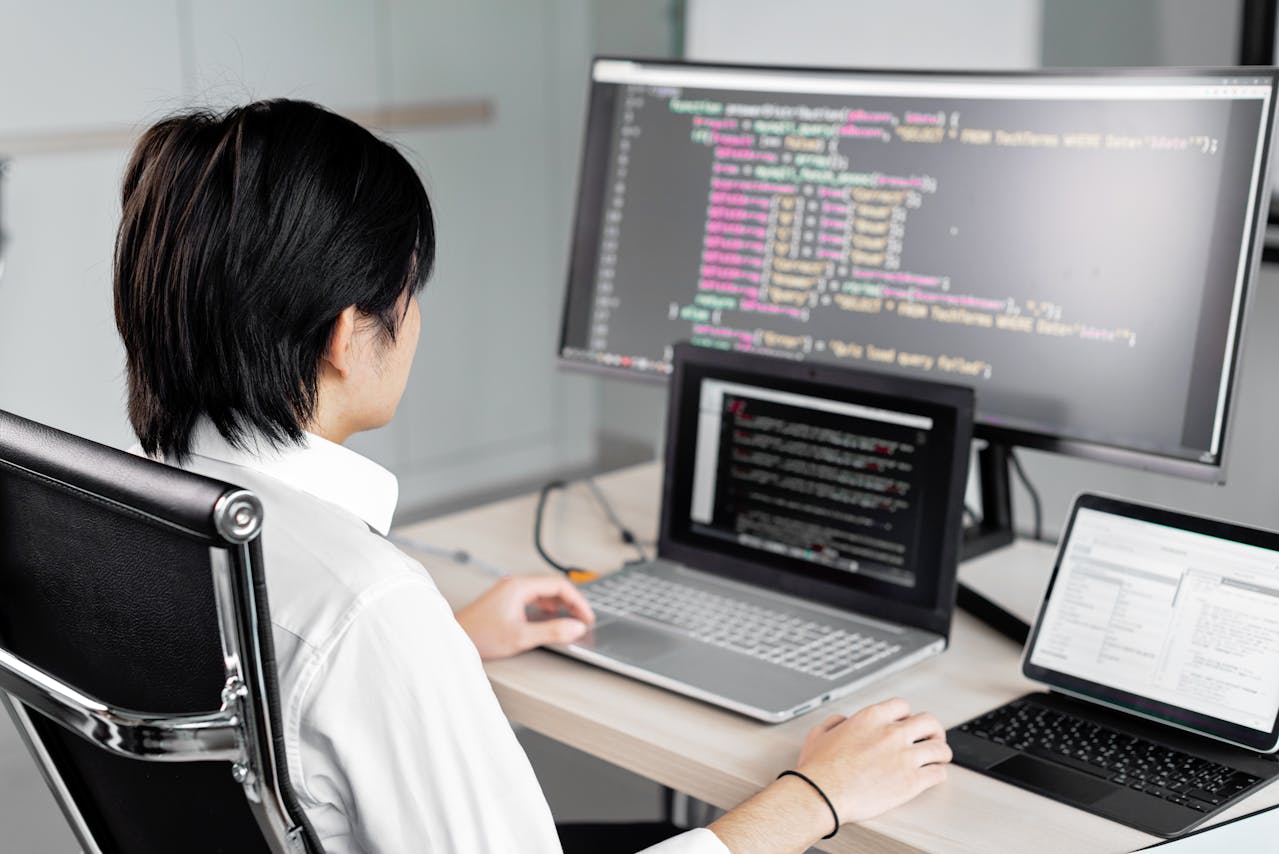 37 essential c++ interview questions to identify top developers 1