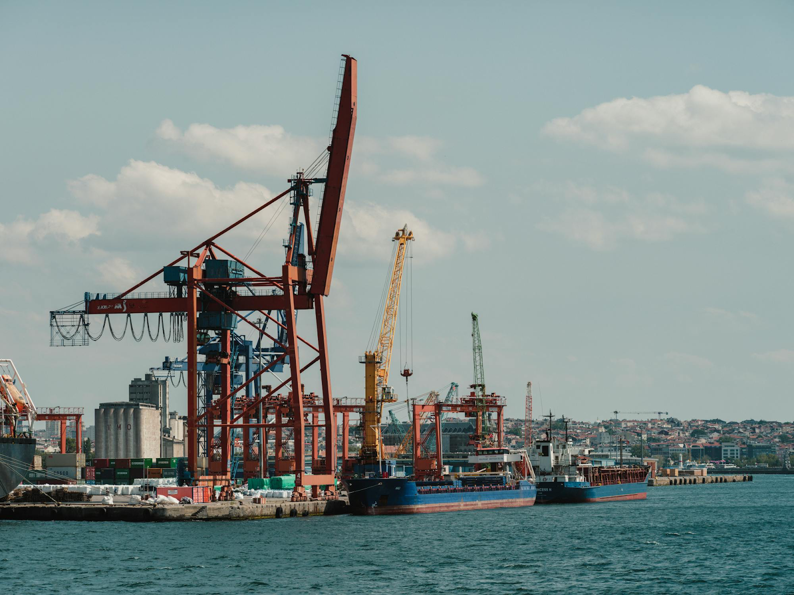 Key Challenges in Marine Trade and How Engineering Solutions Are Evolving