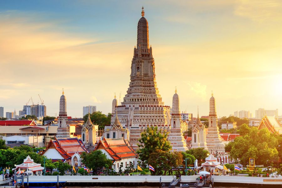 Traveling to Thailand in December is the ideal time for you to start your journey