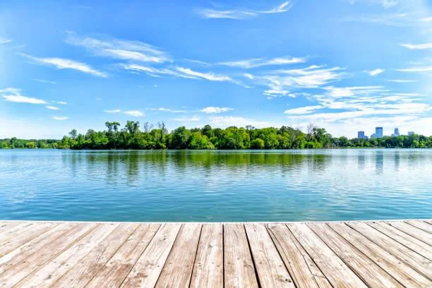 18 Landscapes Where Sky Meets Water Seamlessly, sky-water merge, mirrored horizon, nature, landscape, seamless view, calm reflection