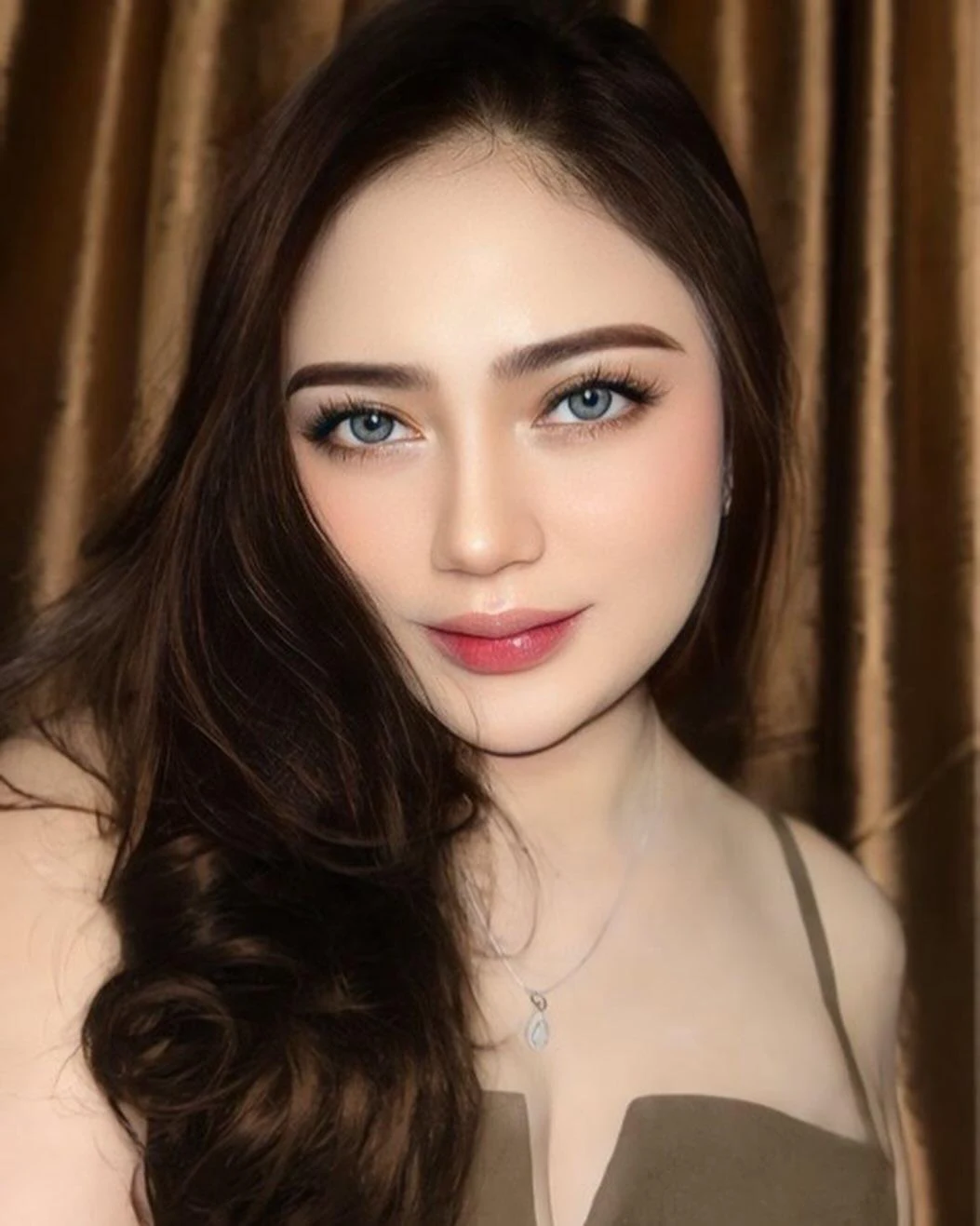 Gadis Ceria Membuat Hidup Lebih Cerah, gadis ceria, hidup cerah, cewek penuh warna