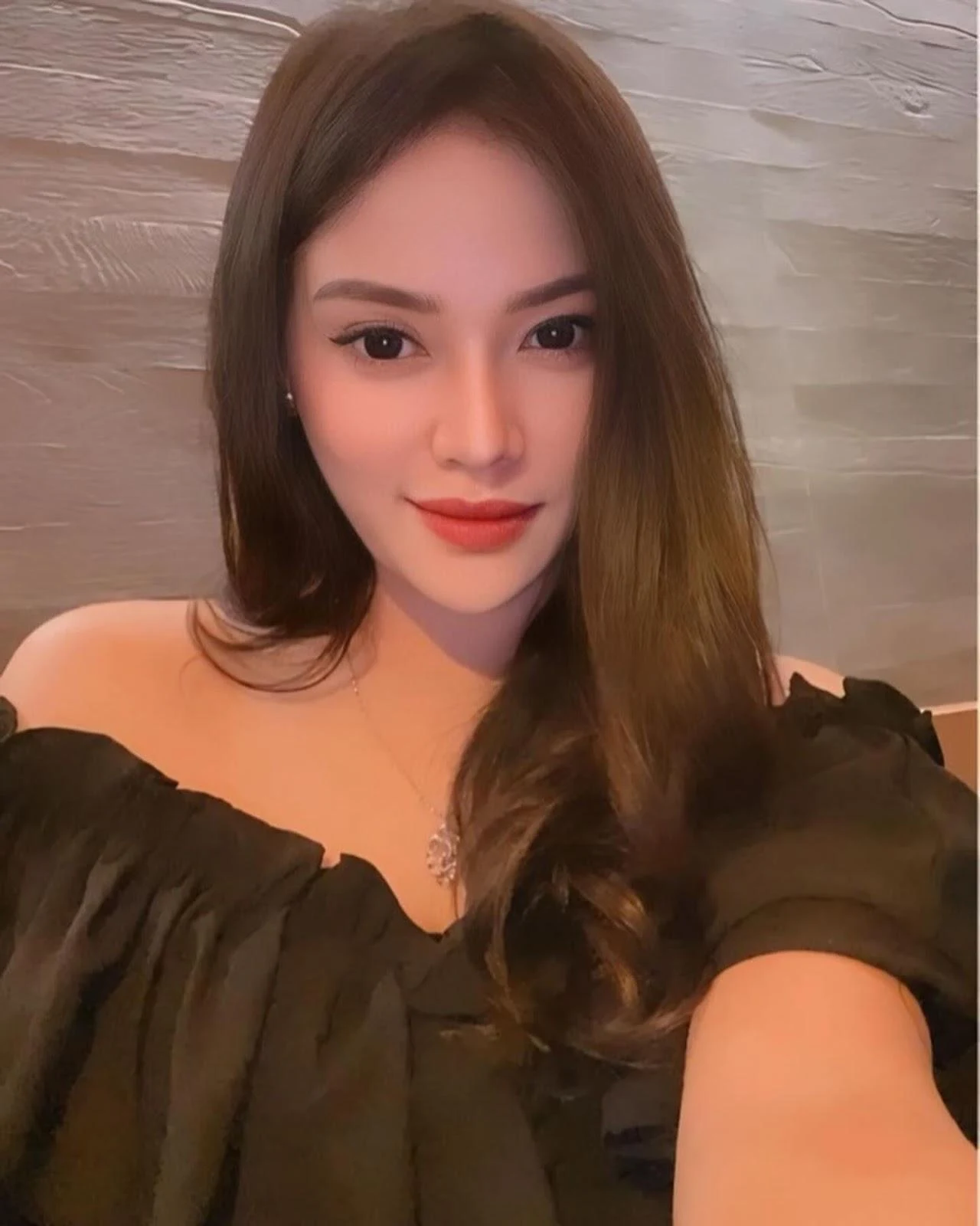 Gadis Manja Tampil Cantik, gadis manja, cantik, seksi