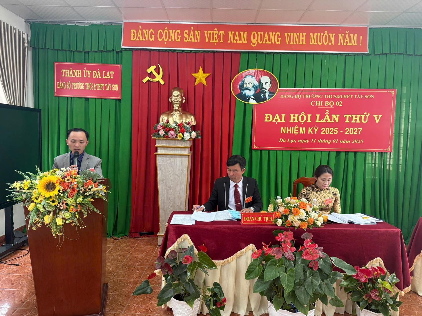 D:\Hạnh Lê\ĐẢNG\Đại hội Chi bộ 2\z6218667671760_3c37596cf79e6d613496ae3ca1f2831c.jpg