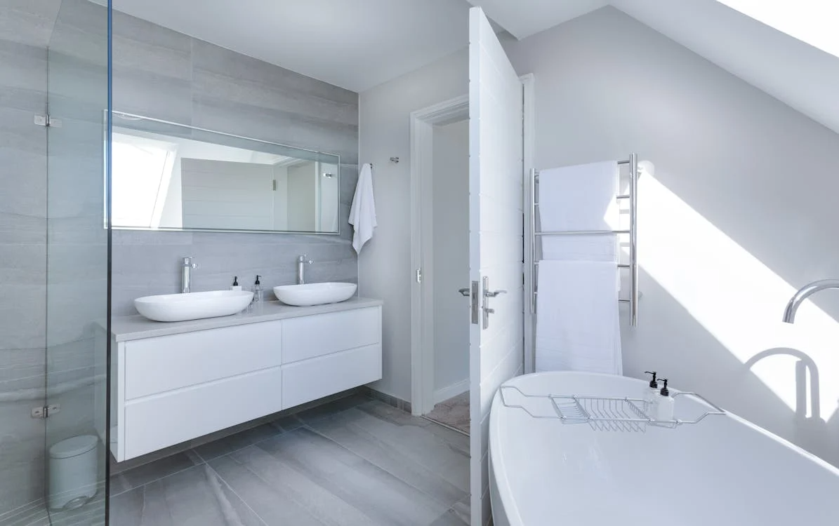 make your bathroom easier to clean
