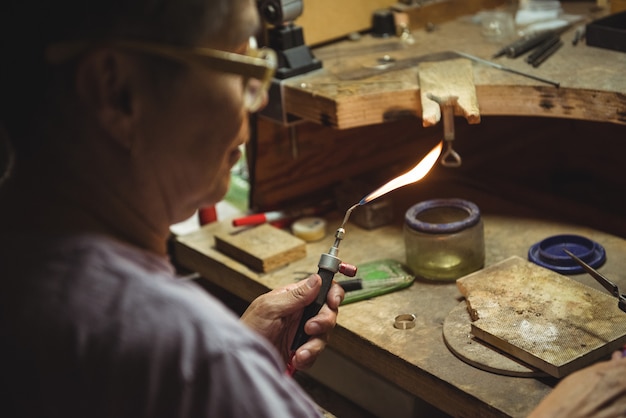 Discovering Hidden Gems in the Art Scene