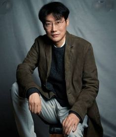 This contains an image of Hwang Dong-hyuk - Director, Producer, Writer