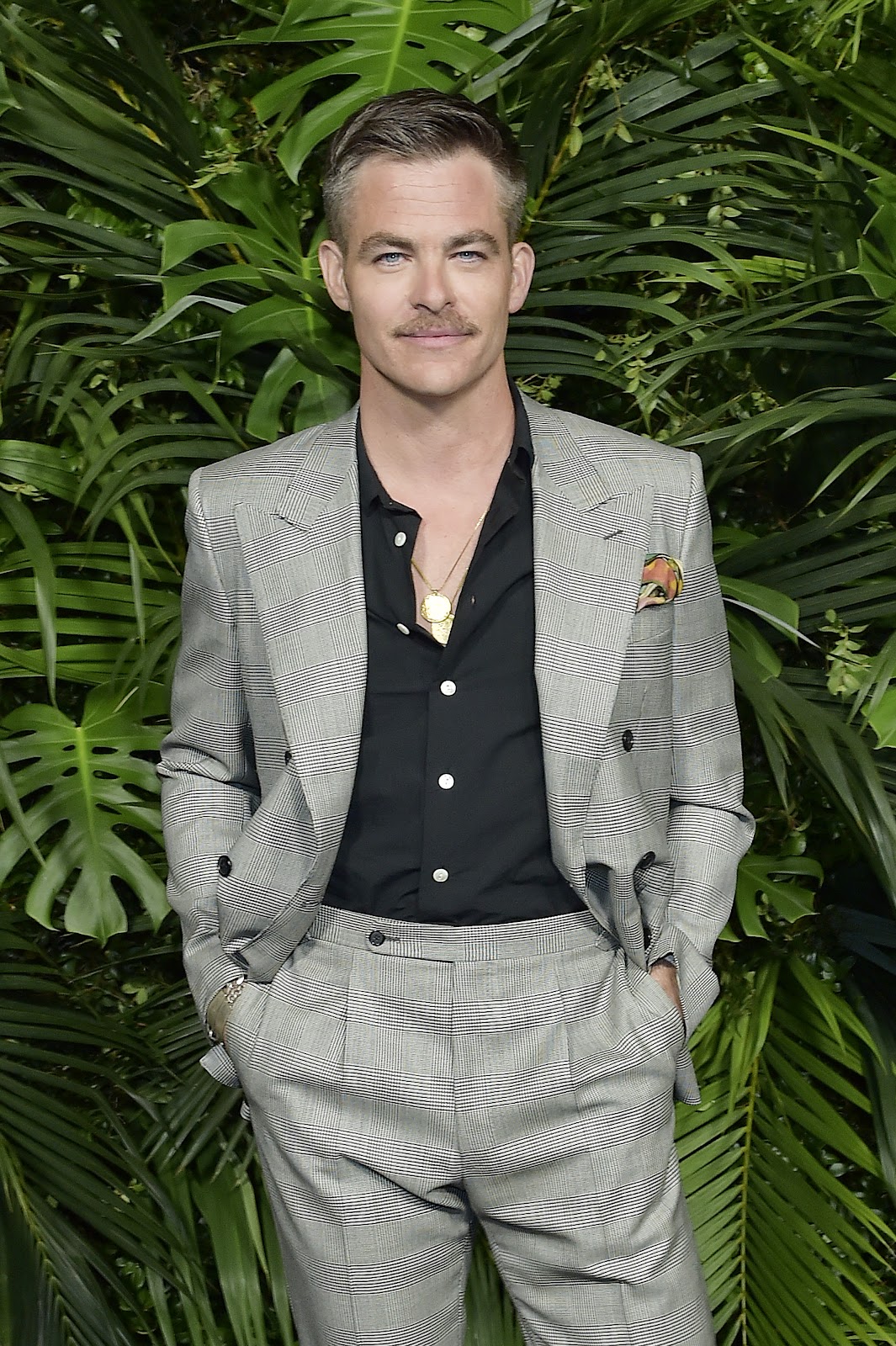 Chris Pine at the Chanel and Charles Finch Pre-Oscar Awards Dinner on February 8, 2020 in Beverly Hills, California. | Source: Getty Images