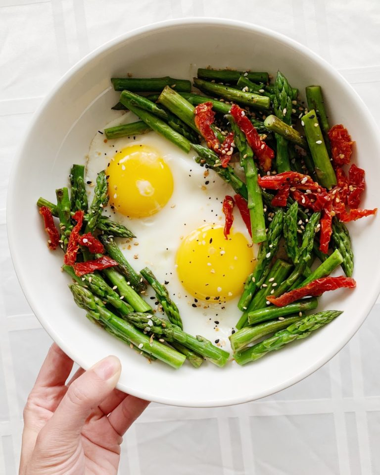 Asparagus and Sun Dried Tomatoes with Eggs