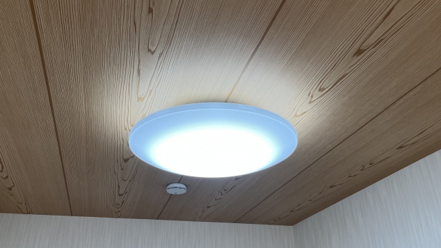 特定の照明器具のみ電気がつかない場合