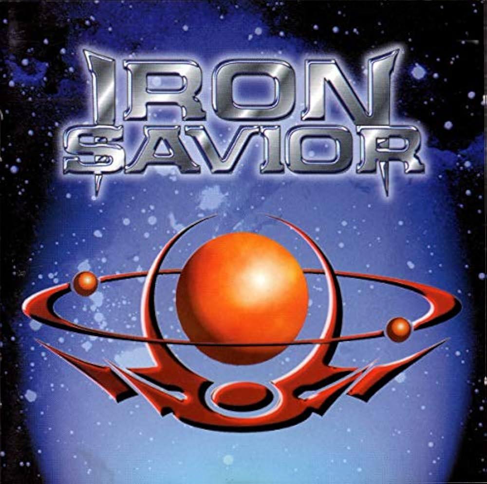 Iron Savior: Savior Iron: Amazon.fr: CD et Vinyles}