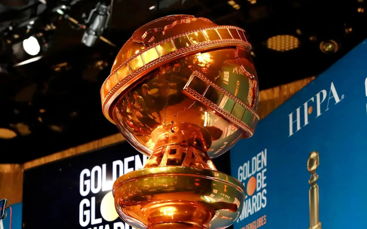 Un Globo de Oro, premio memorable de la industria del cine y la televisión, pronta a celebrarse el 5 de enero.