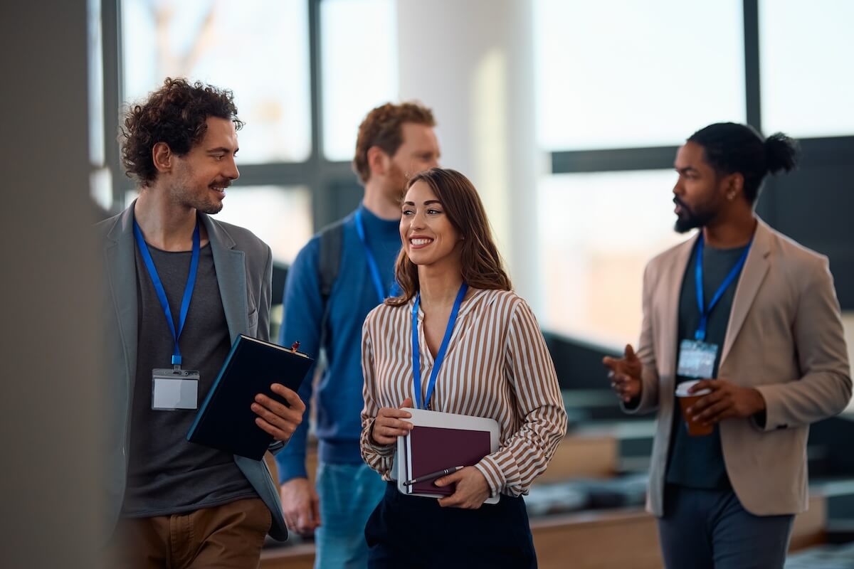 Leave and attendance management system: employees talking while walking