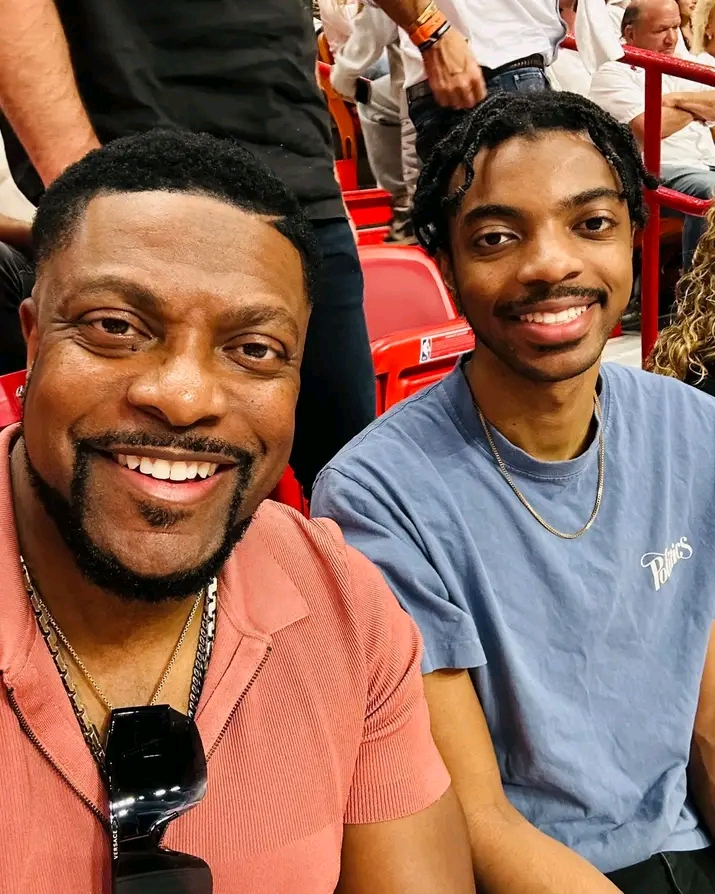 Chris Tucker and his son photo