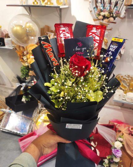 Flowers and Chocolates Bouquet Online - Flowers and Chocolate Bouquet Price in Pakistan - GiftDelivery.pk