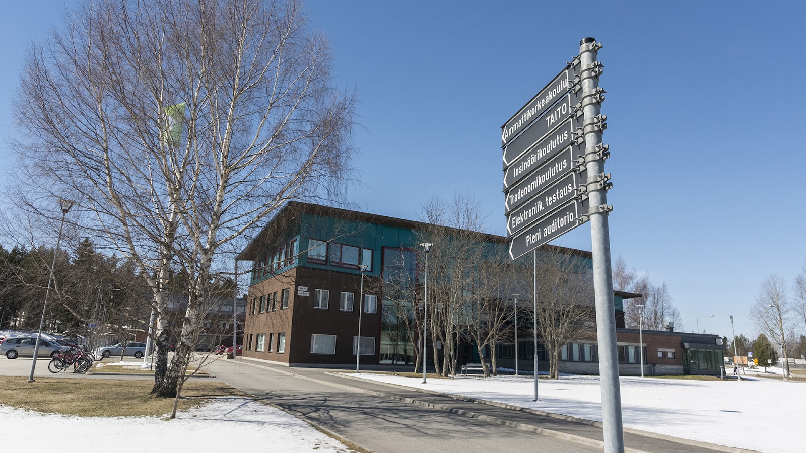 Located in Kajaani, Kajaani University of Applied Sciences was founded in 1992 and got permanent university status in 1996. KAMK offered its first English-taught program in 1998 in International Business