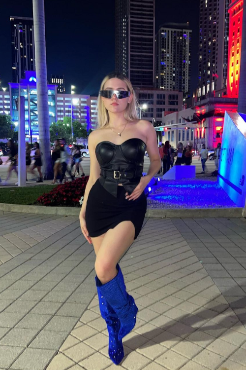35 Hottest, Slickest Baddie Concert Outfits To Literally Turn Heads & Break Hearts!
