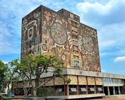 Imagen de Biblioteca Central de la UNAM accessible features