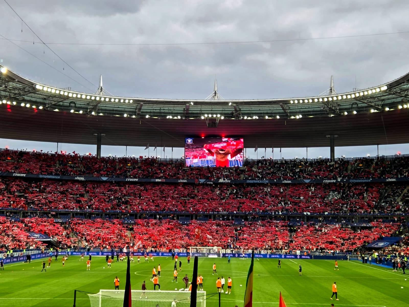 Une image contenant bâtiment, stade, plein air, herbe

Le contenu généré par l’IA peut être incorrect.