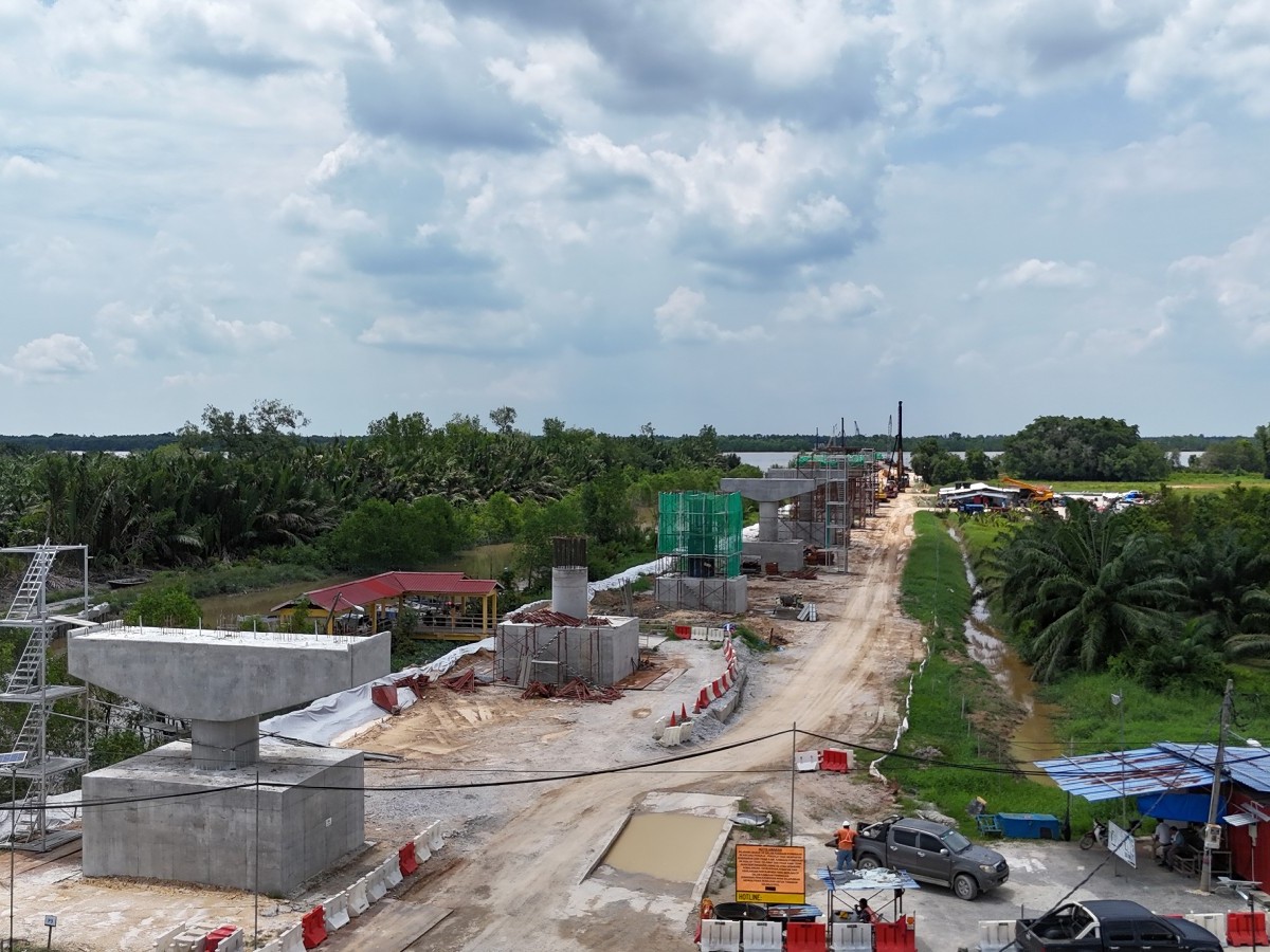 Jambatan Sungai Air Tawar