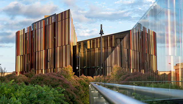 Discover Macquarie University, a leading research institution in Australia, renowned for its innovative programs and commitment to academic excellence.