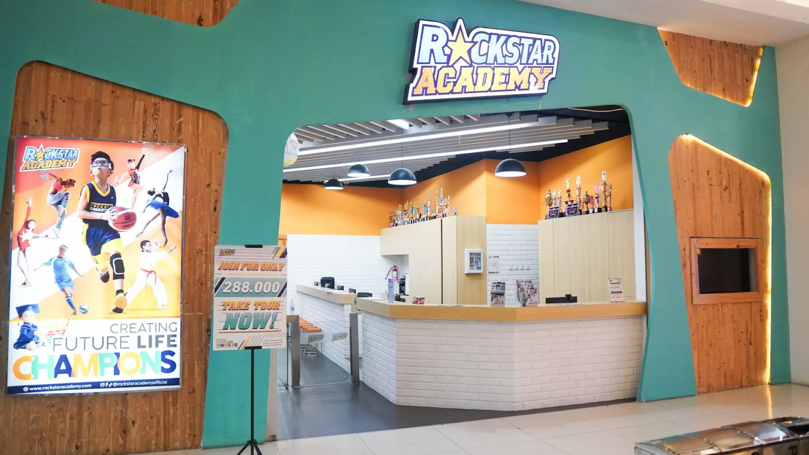 Tentang Rockstar Academy