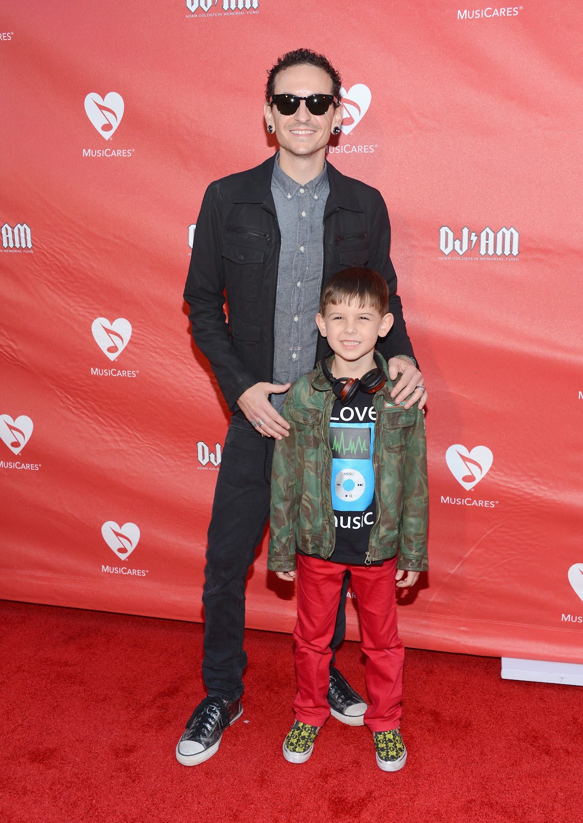 Musician Chester Bennington and son Tyler Lee Bennington on May 30, 2013 | Source: Getty Images