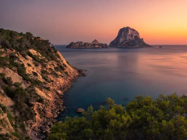 Epic Horizons: 20 Landscapes That Stretch the Soul, horizon photos, soul-stirring views, nature, landscape, panoramic nature, emotional images