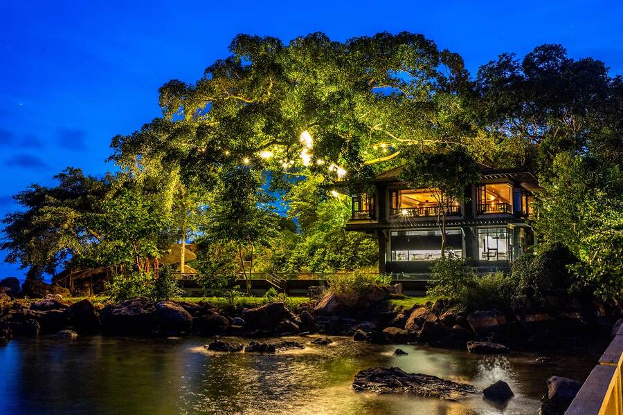 A romantic dinner with the beloved by the sea and listening to the melody of nature will make your day. Source: Fanpage Tree House Phu Quoc 