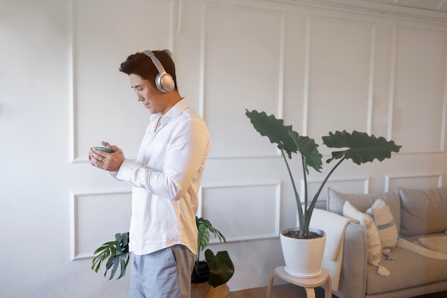 How Technology Transforms Daily Living