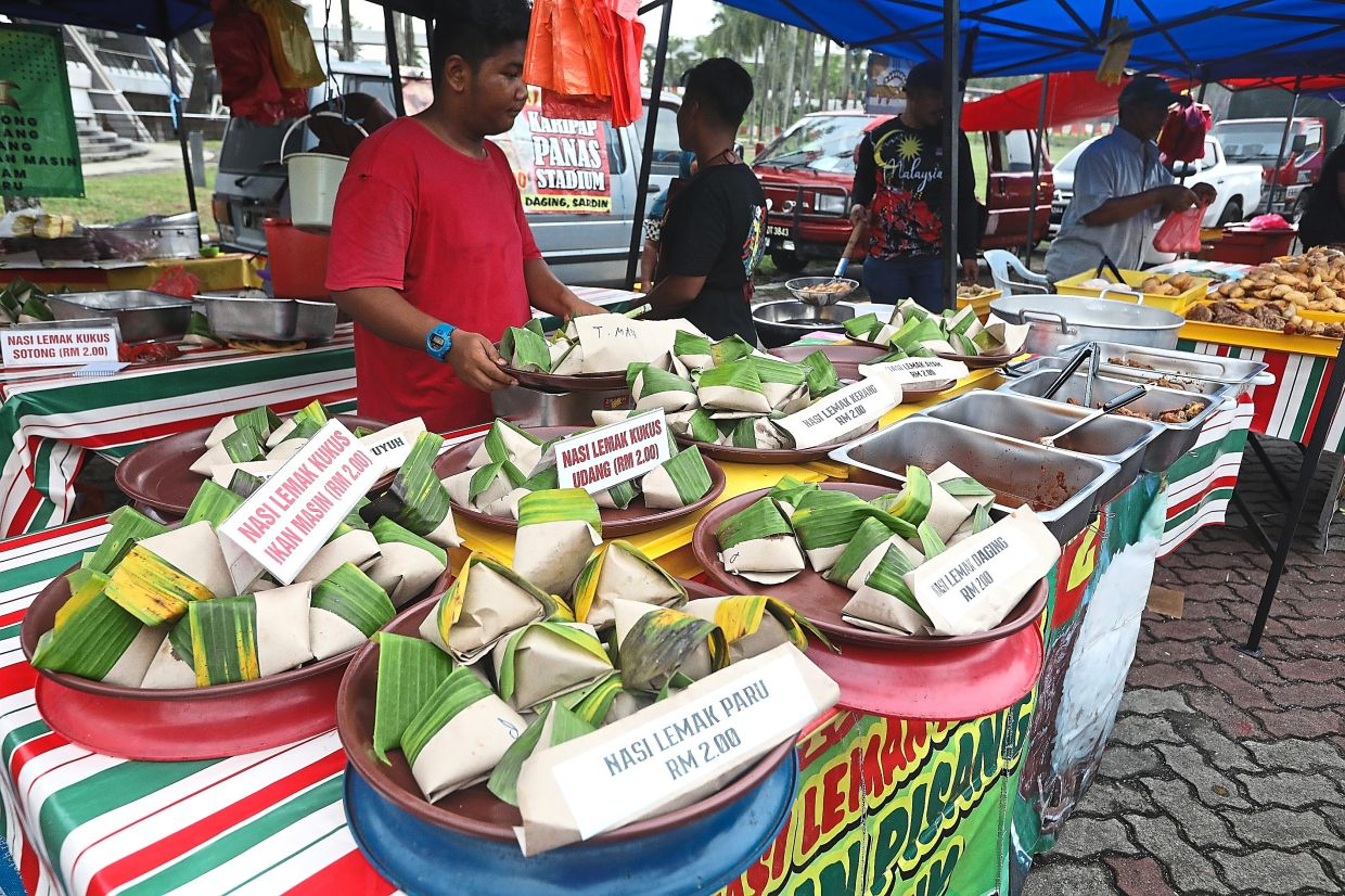 6) Stadium Shah Alam Bazaar, Selangor