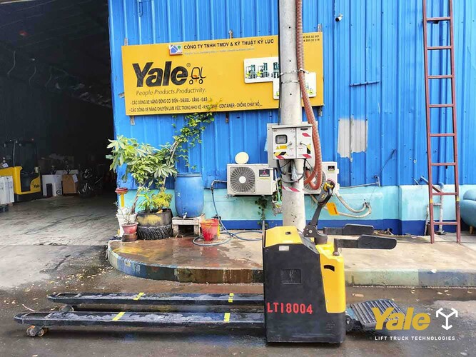 Xe di chuyển pallet 3 tấn cũ càng dài STAXX RPT30