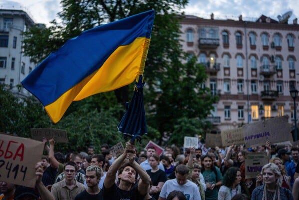 Protests in Ukraine as Zelenskyy signs bill weakening anti-corruption  agencies | AP News
