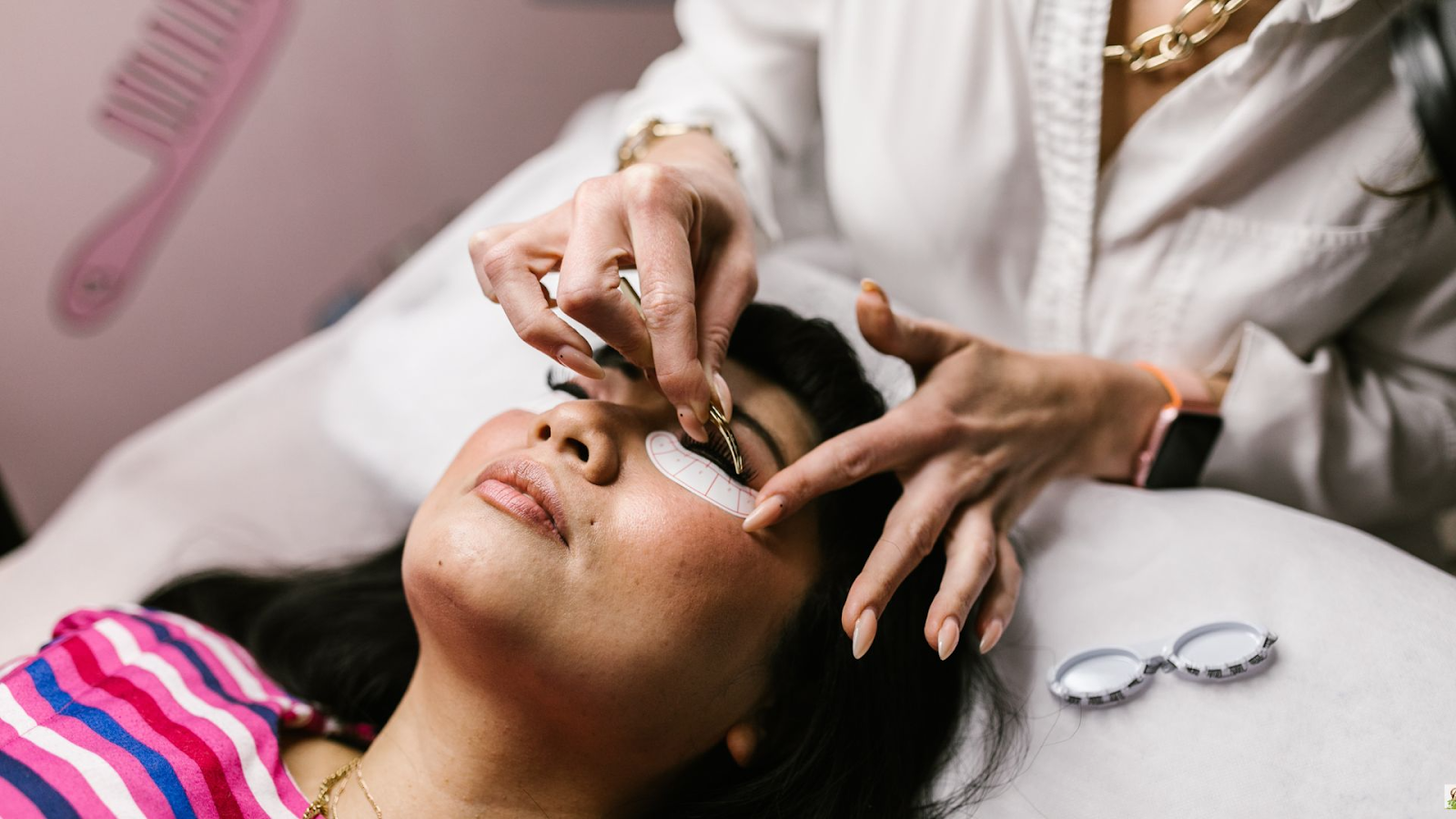 San Diego Lashes: An Insider's Guide to the Best Salons