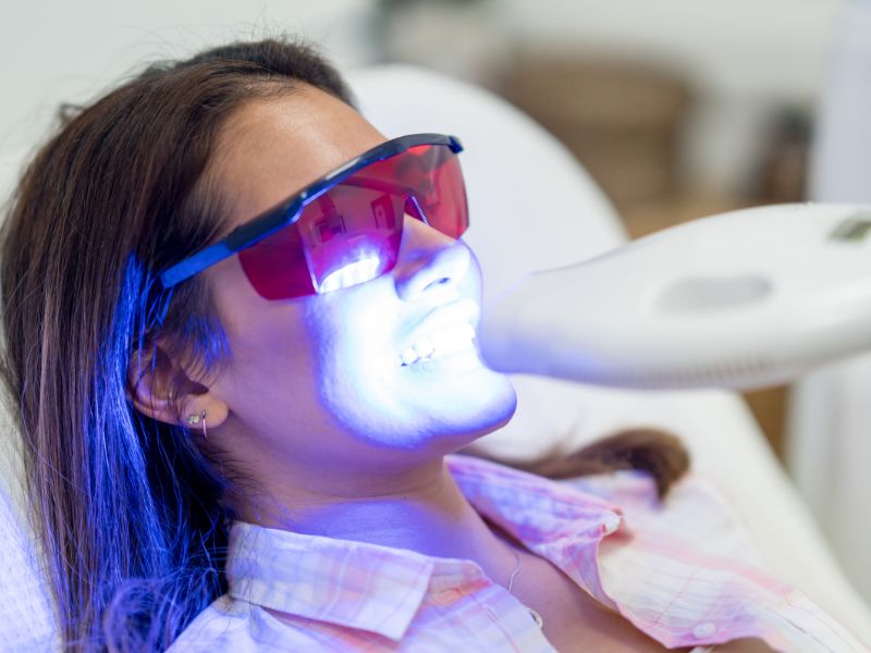 clareamento dental a laser o que é