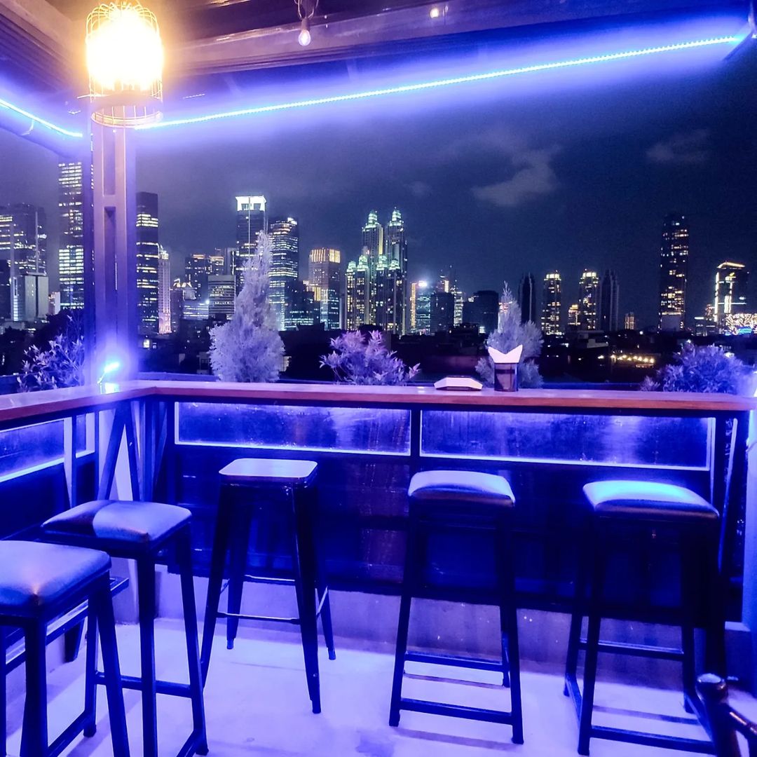 city light jakarta Rooftop 24 Cafe Bar Kuningan