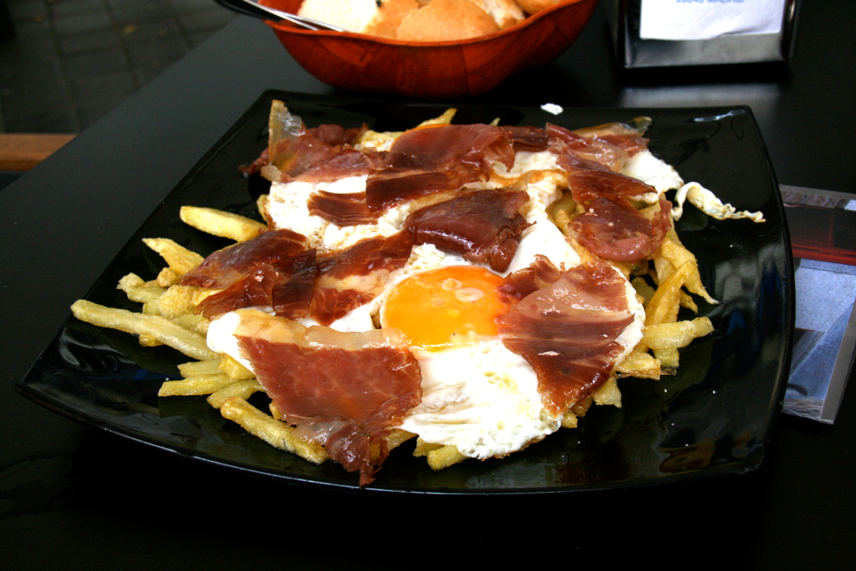 Huevos Rotos on the plate