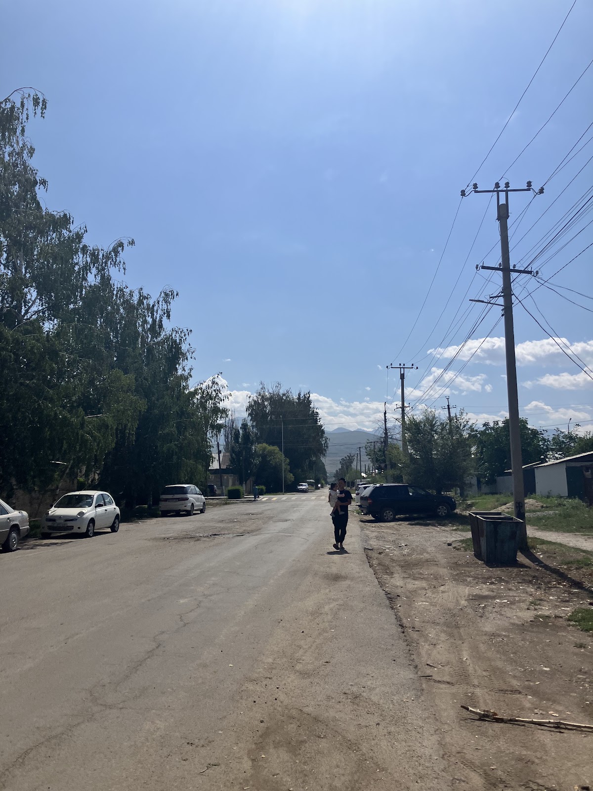 Hitchhiking in Kyrgyzstan | Road in Karakol 